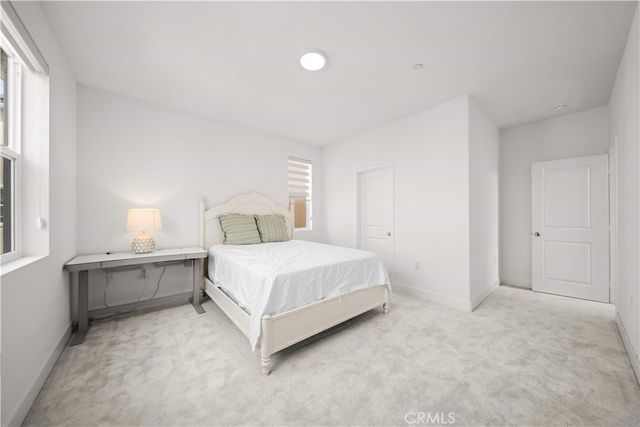 201 Yerba, Irvine, CA 92618