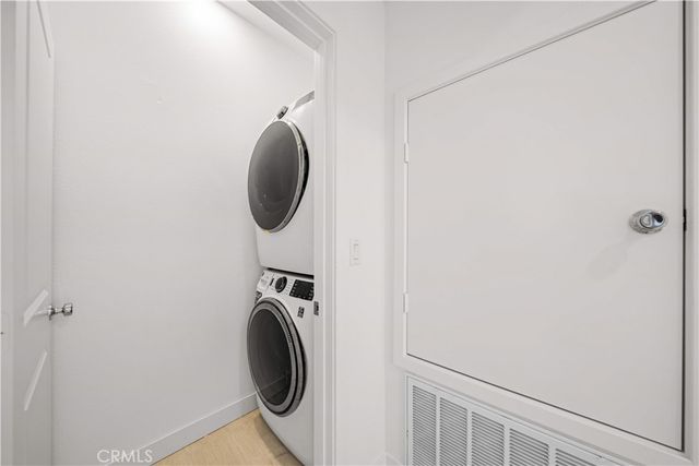 201 Yerba, Irvine, CA 92618