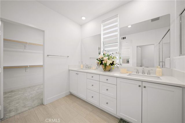 201 Yerba, Irvine, CA 92618