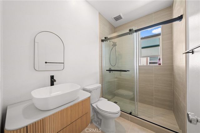 201 Yerba, Irvine, CA 92618