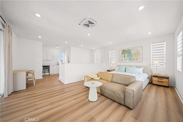 201 Yerba, Irvine, CA 92618