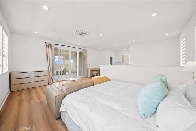 201 Yerba, Irvine, CA 92618