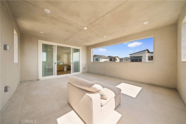 201 Yerba, Irvine, CA 92618