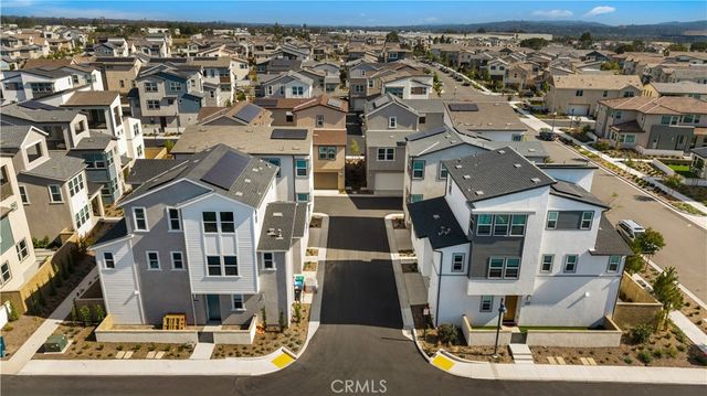 201 Yerba, Irvine, CA 92618