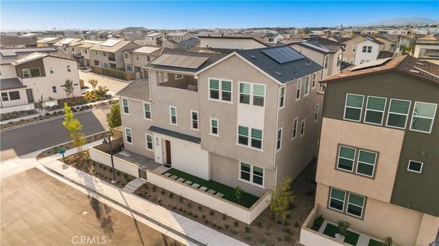 201 Yerba, Irvine, CA 92618