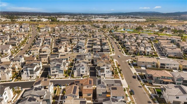 201 Yerba, Irvine, CA 92618