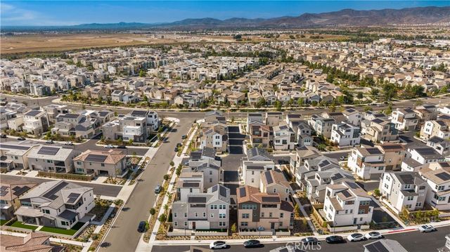 201 Yerba, Irvine, CA 92618