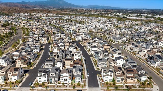 201 Yerba, Irvine, CA 92618