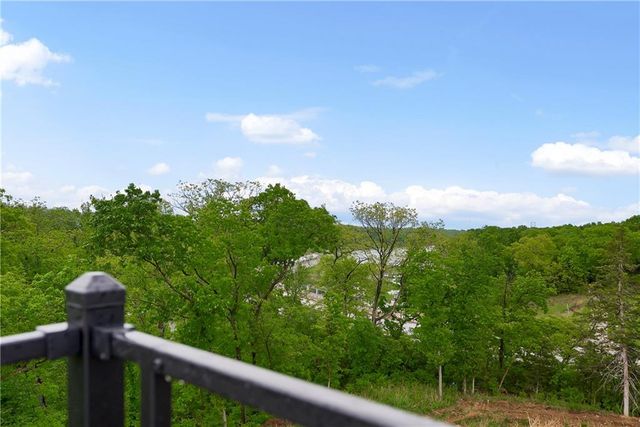9311 Aminda Street, Lenexa, KS 66227