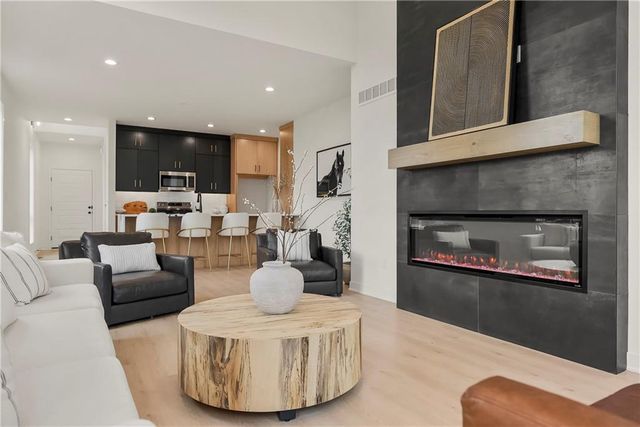 9311 Aminda Street, Lenexa, KS 66227