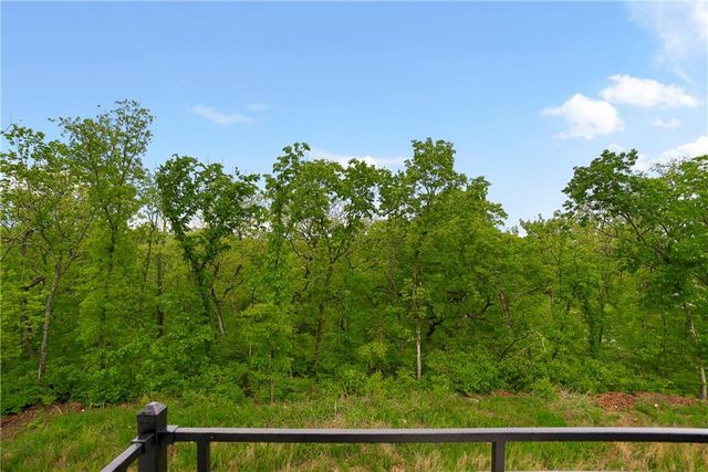 9311 Aminda Street, Lenexa, KS 66227