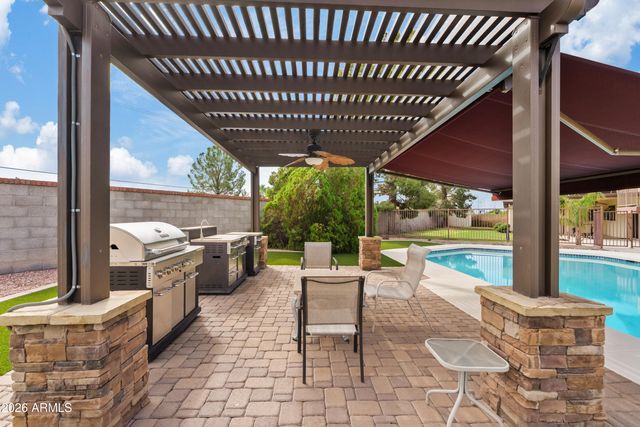 843 N WINTHROP Circle, Mesa, AZ 85213