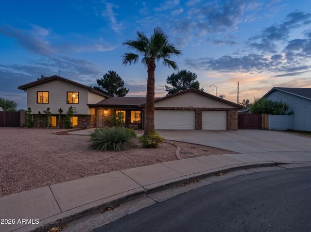 843 N WINTHROP Circle, Mesa, AZ 85213