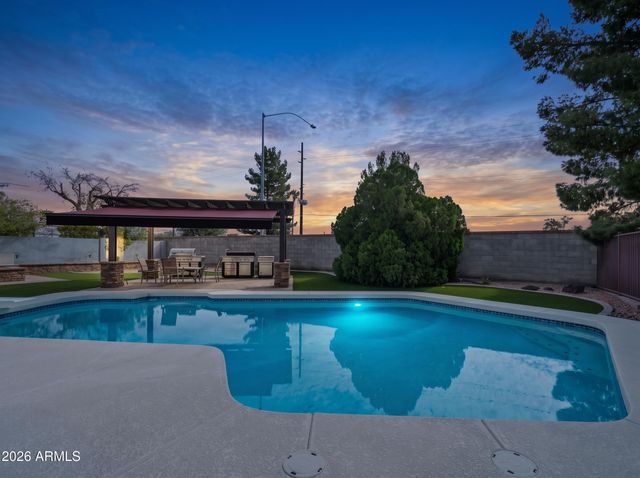 843 N WINTHROP Circle, Mesa, AZ 85213