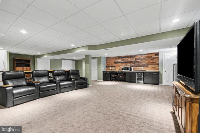 37 BLUE SPRUCE DR, Enola, PA 17025