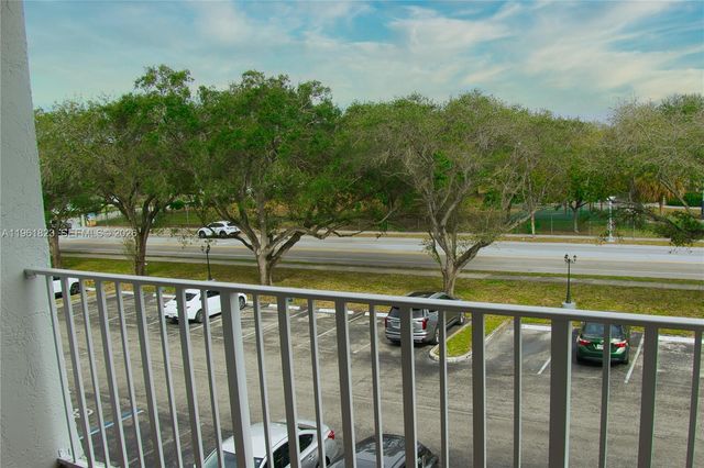 901 Hillcrest Dr 311, Hollywood, FL 33021