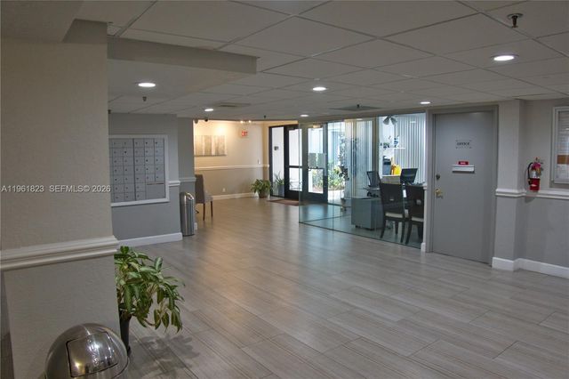 901 Hillcrest Dr 311, Hollywood, FL 33021