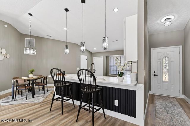 1380 HIGH PLAINS Drive W, Jacksonville, FL 32218