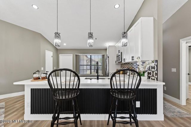 1380 HIGH PLAINS Drive W, Jacksonville, FL 32218