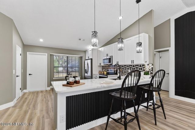 1380 HIGH PLAINS Drive W, Jacksonville, FL 32218