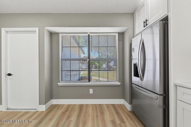 1380 HIGH PLAINS Drive W, Jacksonville, FL 32218