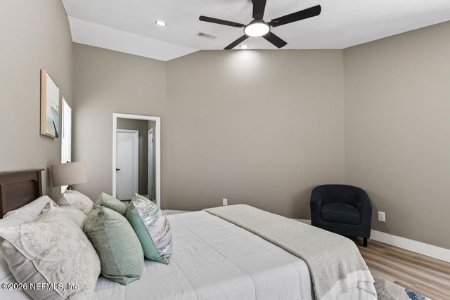 1380 HIGH PLAINS Drive W, Jacksonville, FL 32218