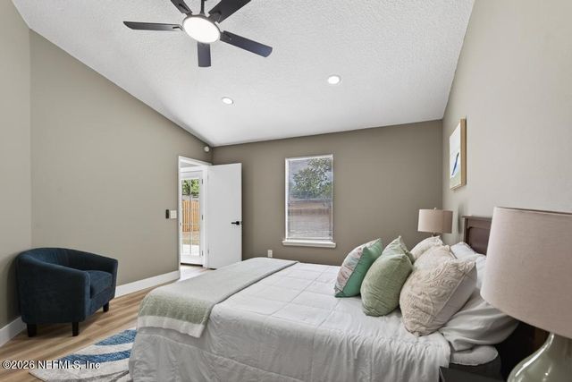 1380 HIGH PLAINS Drive W, Jacksonville, FL 32218