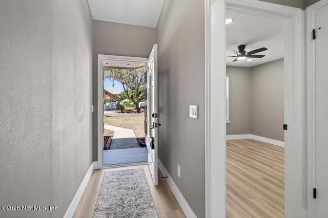 1380 HIGH PLAINS Drive W, Jacksonville, FL 32218