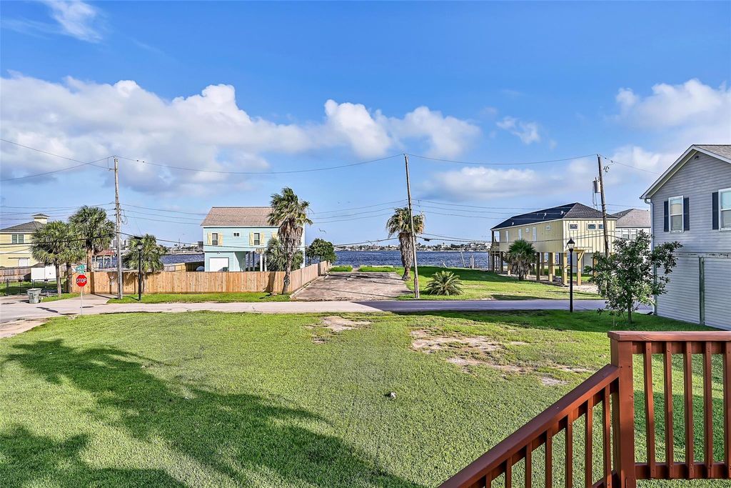 1029 62nd Street, Galveston, TX 77551
