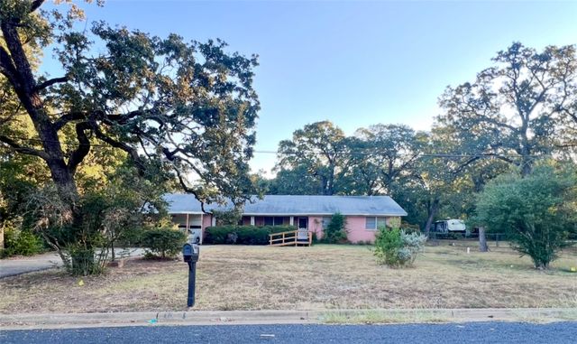 4109 Laura Lane, Bryan, TX 77803
