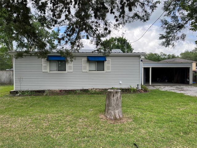 218 N Ormsby Street, Alvin, TX 77511