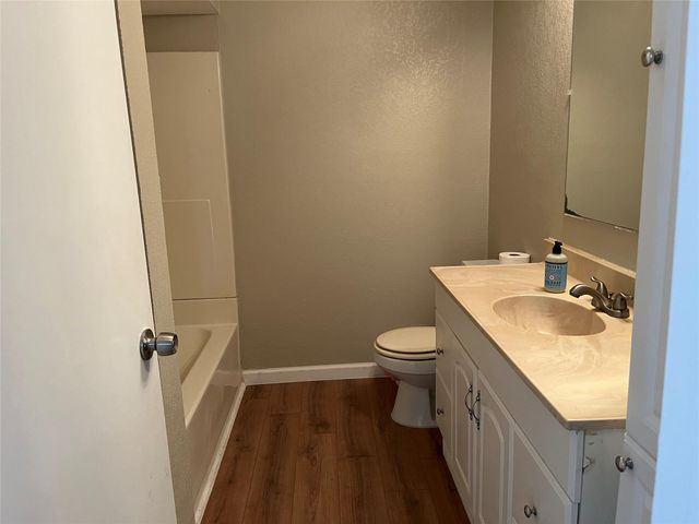 218 N Ormsby Street, Alvin, TX 77511