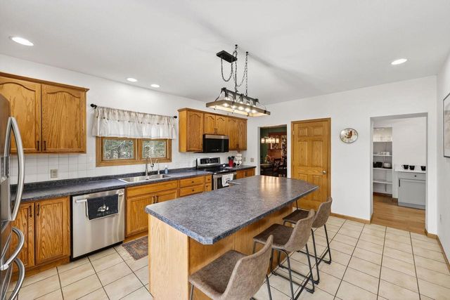 W6904 Schwemmer Lane, Fort Atkinson, WI 53538