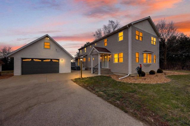 W6904 Schwemmer Lane, Fort Atkinson, WI 53538