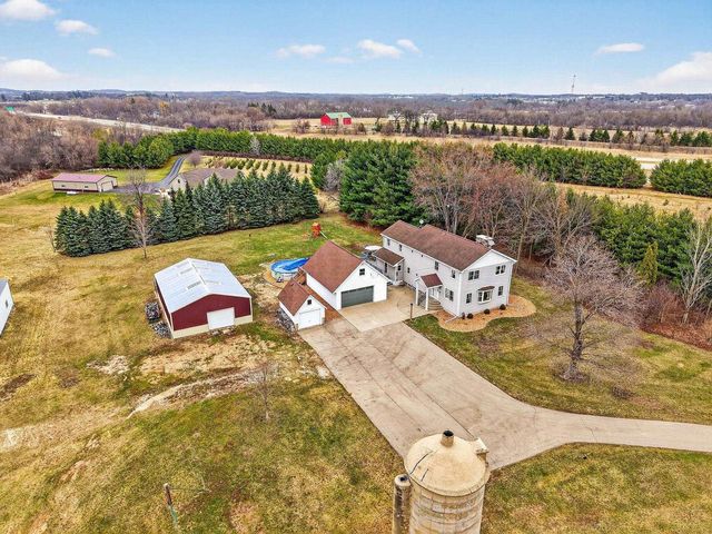 W6904 Schwemmer Lane, Fort Atkinson, WI 53538