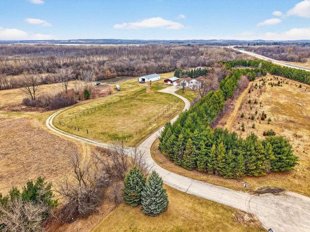 W6904 Schwemmer Lane, Fort Atkinson, WI 53538