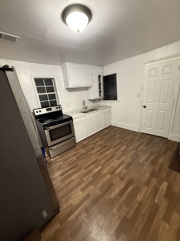 1028 Bridge St, Columbia, TN 38401