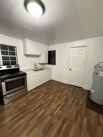 1028 Bridge St, Columbia, TN 38401