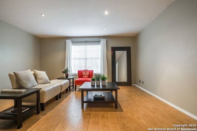 2420 McCullough Ave Apt 104, San Antonio, TX 78212