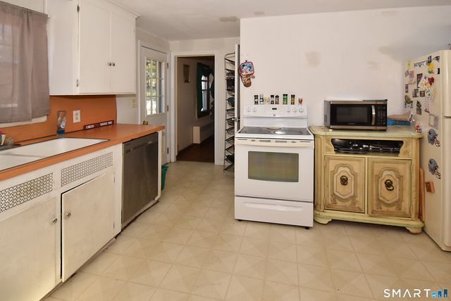 3 French Road, Manchester, CT 06042