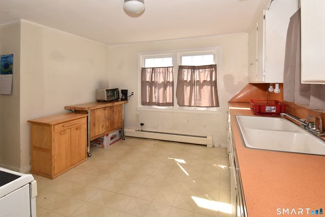 3 French Road, Manchester, CT 06042