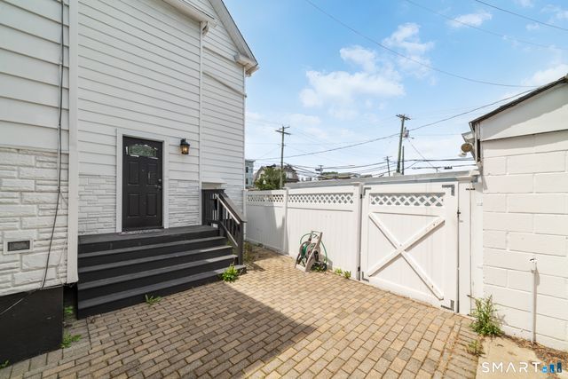 714 B Madison Avenue, Bridgeport, CT 06606