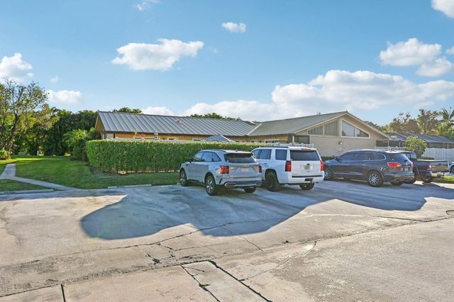 5760 Golden Eagle Circle, Palm Beach Gardens, FL 33418