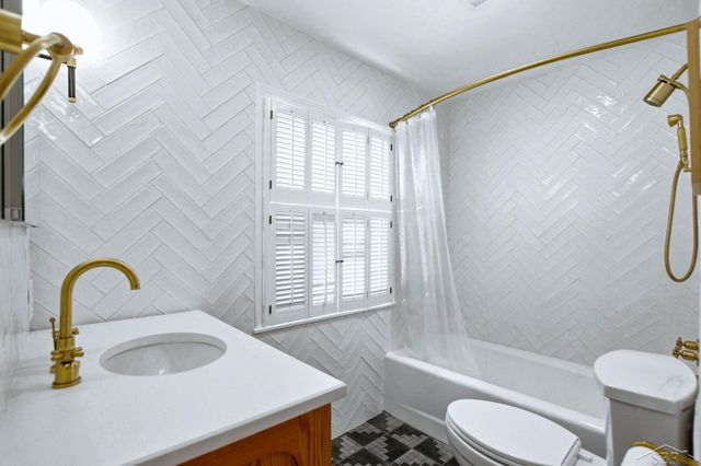 139 Carroll Boulevard, Bay City, MI 48708