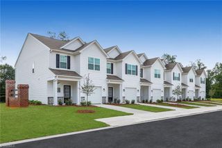 1811 Pheasant Trace Circle, Kernersville, NC 27284