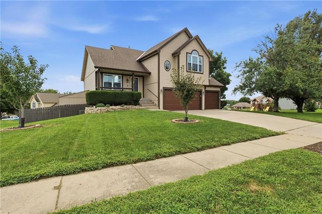 519 Holt Drive, Liberty, MO 64068