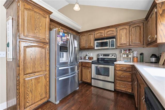 519 Holt Drive, Liberty, MO 64068