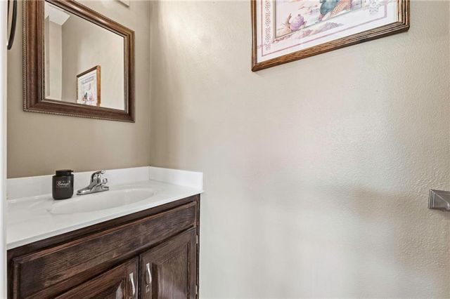 519 Holt Drive, Liberty, MO 64068