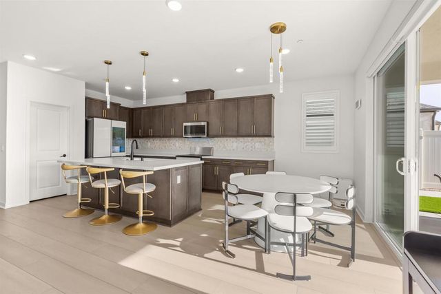 550 MEADOWOOD STREET, Fallbrook, CA 92028