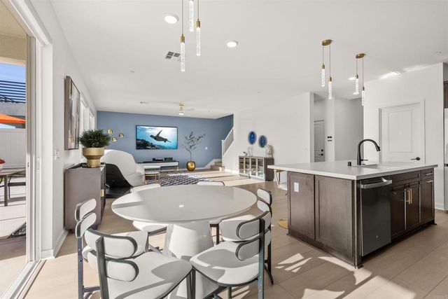 550 MEADOWOOD STREET, Fallbrook, CA 92028